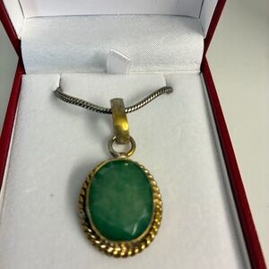 Stunning vintage faux jade necklace and earrings